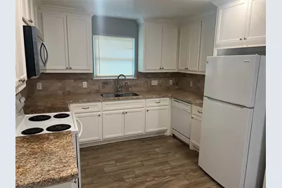 2375 Virginia Court #B, Montgomery, TX 77316 - Photo 4