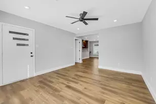 1403 S Chappell Hill St, Brenham, TX 77833 - Photo 10