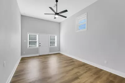 1403 S Chappell Hill Street, Brenham, TX 77833 - Photo 22