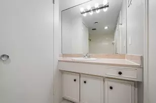 656 S Ripple Creek Dr, Houston, TX 77057 - Photo 16