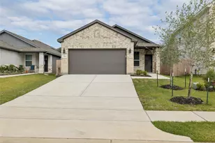 384 Sunrise Ranch Dr, Montgomery, TX 77316 - Photo 2