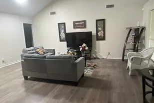 119 Basswood St, Lake Jackson, TX 77566 - Photo 2