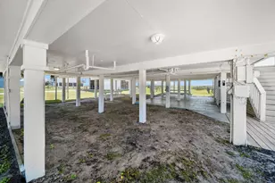 22819 Gulf Dr, Galveston, TX 77554 - Photo 36