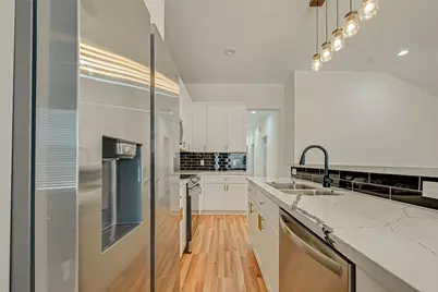 7339 Krueger Road #B, Houston, TX 77033 - Photo 14