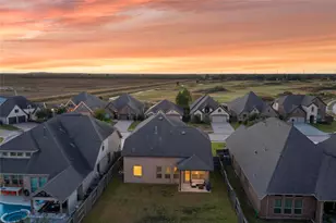 2335 Brayden Mills Ln, League City, TX 77573 - Photo 26