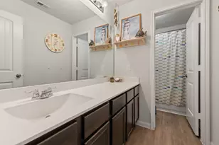 979 Crossing Dr, Bryan, TX 77803 - Photo 18