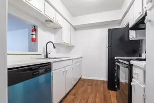 4645 Wild Indigo St, Houston, TX 77027 - Photo 8