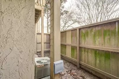 9327 Pagewood Lane, Houston, TX 77063 - Photo 24