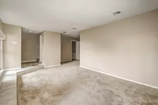 9327 Pagewood Ln, Houston, TX 77063 - Photo 6