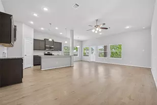 18203 Samie Nell Ct, Willis, TX 77378 - Photo 6