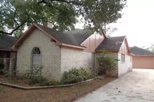 12607 Big Stone Dr, Houston, TX 77066 - Photo 2