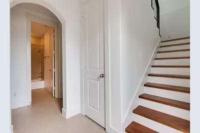 2002 Blodgett Street, Houston, TX 77004 - Photo 2