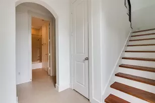 2002 Blodgett St, Houston, TX 77004 - Photo 2