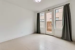 2002 Blodgett St, Houston, TX 77004 - Photo 6