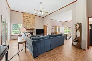 3206 N Peach Hollow Cir, Pearland, TX 77584 - Photo 6