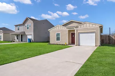 2511 17th Street, Hempstead, TX 77445 - Photo 1