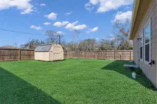 2511 17th St, Hempstead, TX 77445 - Photo 22
