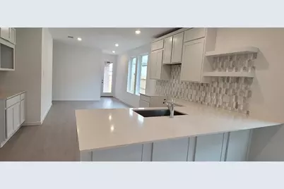 27326 Sweetwater Bay Dr, Katy, TX 77493 - Photo 2