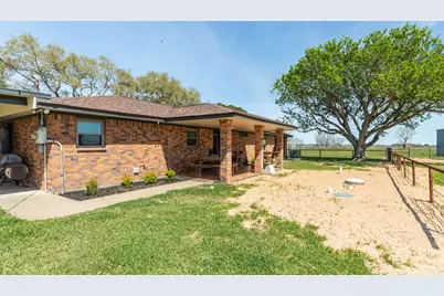 27427 Highway 36, Damon, TX 77430 - Photo 10