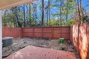 100 Piper Trace, The Woodlands, TX 77381 - Photo 4