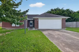 3413 Owens Dr, Dickinson, TX 77539 - Photo 1