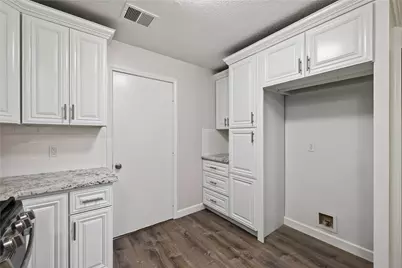 3413 Owens Drive, Dickinson, TX 77539 - Photo 8