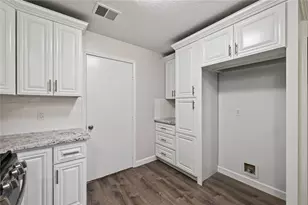 3413 Owens Dr, Dickinson, TX 77539 - Photo 8