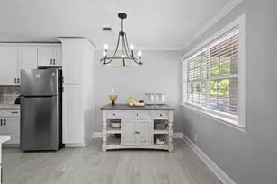 1006 Montgomery St, Port Neches, TX 77651 - Photo 4