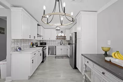 1006 Montgomery Street, Port Neches, TX 77651 - Photo 6