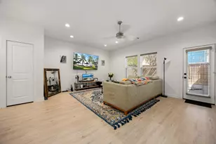 5712 Elysian St, Houston, TX 77009 - Photo 8