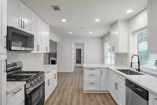 155 Rushwing Pl, The Woodlands, TX 77381 - Photo 16