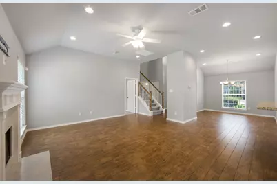 9854 Meadow Bend Lane, Houston, TX 77065 - Photo 14