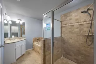 9854 Meadow Bend Ln, Houston, TX 77065 - Photo 26