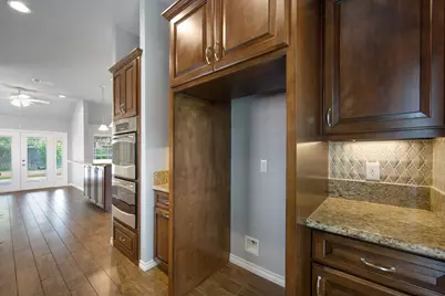 9854 Meadow Bend Lane, Houston, TX 77065 - Photo 8