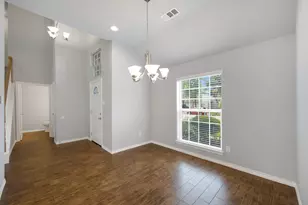 9854 Meadow Bend Ln, Houston, TX 77065 - Photo 2