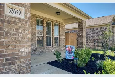 32659 Timber Point Dr, Brookshire, TX 77423 - Photo 2