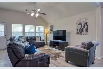 32659 Timber Point Dr, Brookshire, TX 77423 - Photo 4