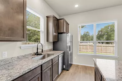 910 Cherokee Drive, Montgomery, TX 77316 - Photo 10