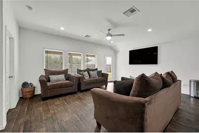18502 N Portbec Court, New Caney, TX 77357 - Photo 10