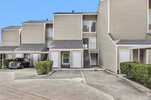 50 April Point Dr S, Conroe, TX 77356 - Photo 2