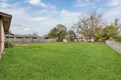 3502 Magnolia Avenue, Texas City, TX 77590 - Photo 4