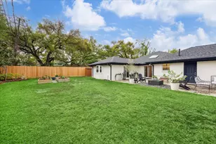8822 Croes Dr, Houston, TX 77055 - Photo 18