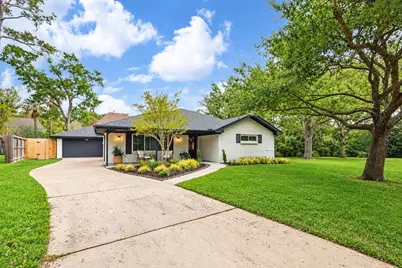 8822 Croes Drive, Houston, TX 77055 - Photo 1
