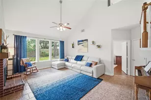 9611 Winter Run Dr, Houston, TX 77064 - Photo 4