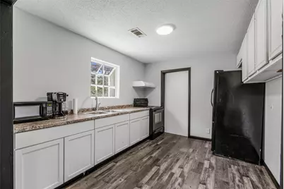 541 Trails End Drive, Cleveland, TX 77328 - Photo 8