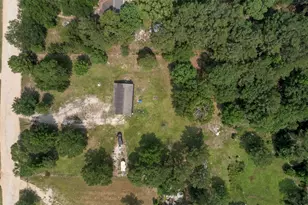 541 Trails End Dr, Cleveland, TX 77328 - Photo 22