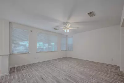 34 S Willow Point Circle, The Woodlands, TX 77382 - Photo 8