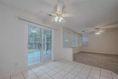 34 S Willow Point Circle, The Woodlands, TX 77382 - Photo 12