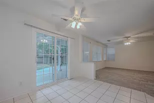 34 S Willow Point Cir, The Woodlands, TX 77382 - Photo 12