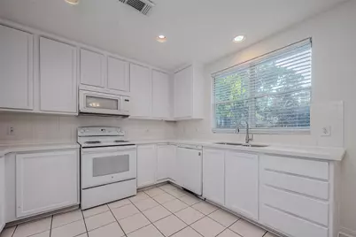 34 S Willow Point Circle, The Woodlands, TX 77382 - Photo 16